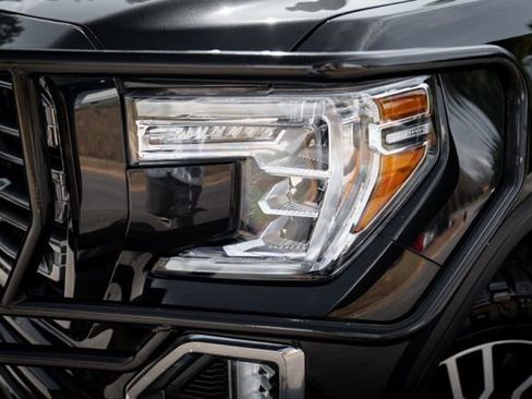 Used 2020 GMC Sierra 1500 AT4 w/ AT4 Premium Package image 4