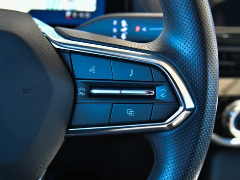 Used 2024 Honda Prologue EX image 32