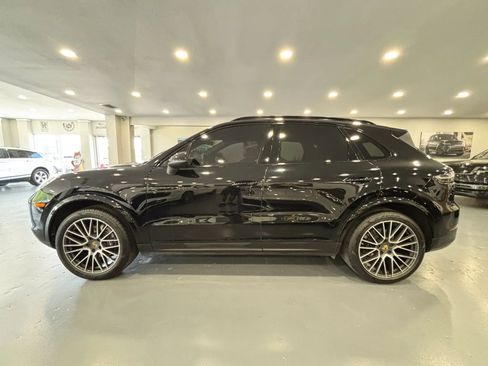 Used 2019 Porsche Cayenne AWD/4WD image 4