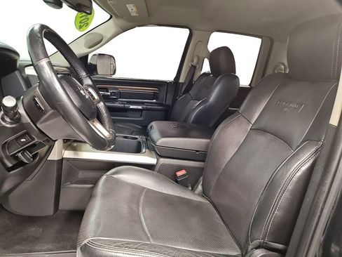 Used 2017 RAM 1500 Laramie w/ Convenience Group image 9