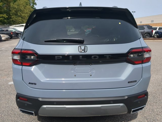 New 2026 Honda Pilot Touring image 5