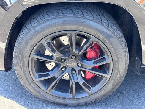 Used 2015 Jeep Grand Cherokee SRT w/ Luxury Group II AWD/4WD image 6