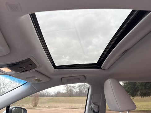 Used 2019 Lexus RX 350 FWD w/ Navigation Package image 4