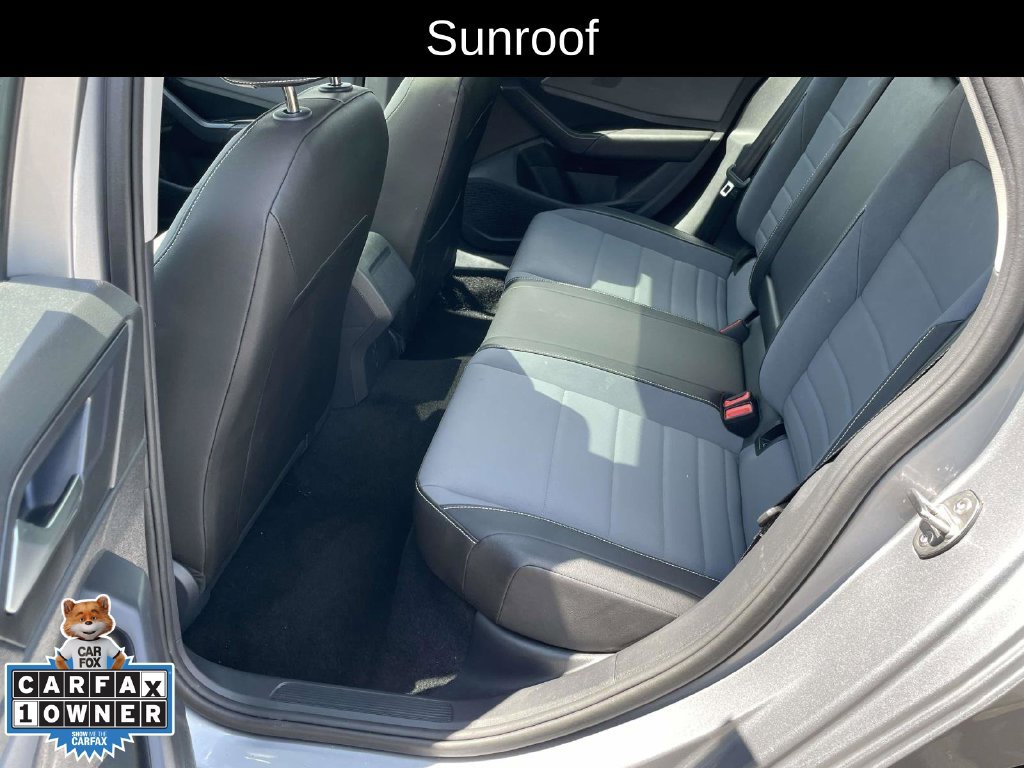Used 2025 Volkswagen Jetta SE FWD image 12