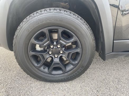 Used 2021 Jeep Cherokee Trailhawk w/ Trailer Tow Group image 32