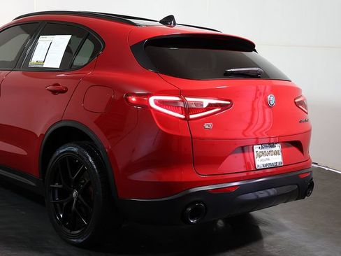 Used 2019 Alfa Romeo Stelvio Ti Sport w/ Quick Order Package 22S Sport AWD/4WD image 11