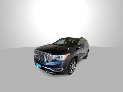 Used 2018 GMC Acadia Denali w/ Technology Package AWD/4WD image 4