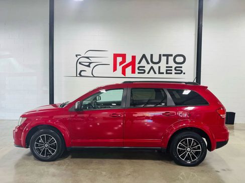 Used 2018 Dodge Journey SE w/ Popular Equipment Group image 1