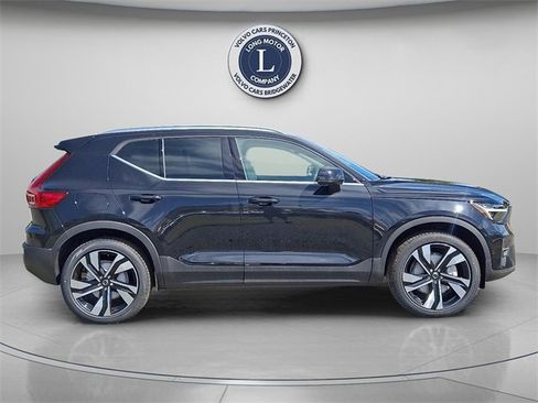 New 2025 Volvo XC40 B5 Ultra w/ Protection Package Premier image 8