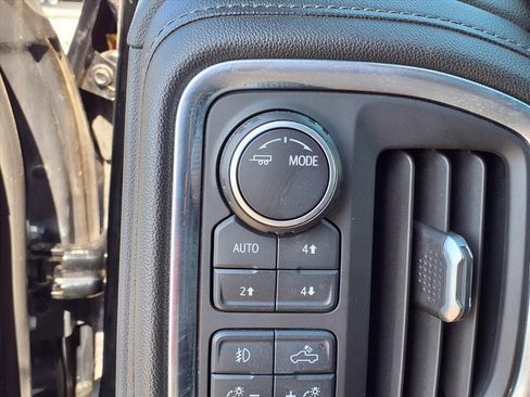 Used 2020 Chevrolet Silverado 3500 High Country w/ Snow Plow Prep/Camper Package image 32