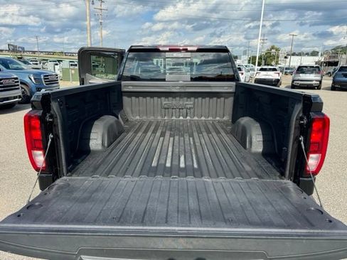 Used 2025 GMC Sierra 1500 Elevation AWD/4WD image 9
