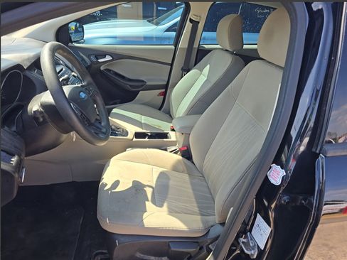 Used 2017 Ford Focus SE FWD image 7