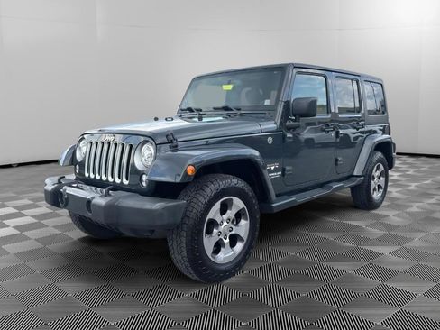 Used 2017 Jeep Wrangler Unlimited Sahara w/ Max Tow Package AWD/4WD image 1