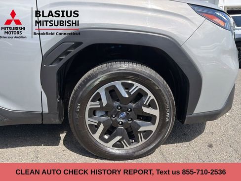 Used 2025 Subaru Forester Premium w/ Convenience Package #1 image 3