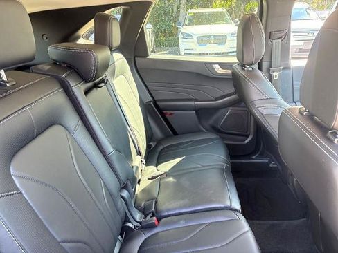 Certified 2025 Ford Escape Platinum w/ Premium Technology Package image 29