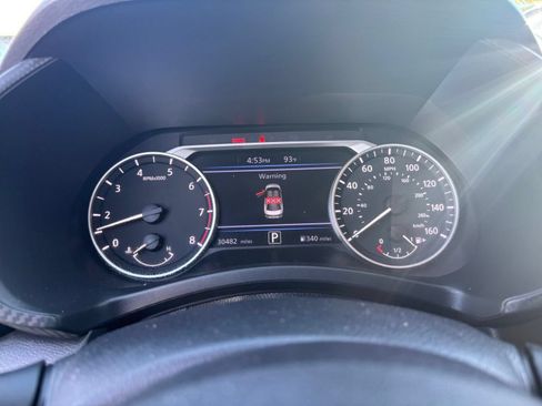 Used 2025 Nissan Sentra SV FWD image 38