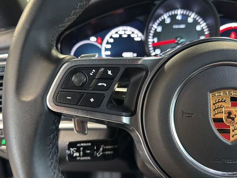 Used 2018 Porsche Panamera 4 image 15