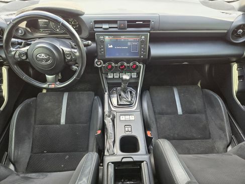 Used 2022 Toyota GR86 Premium RWD image 32
