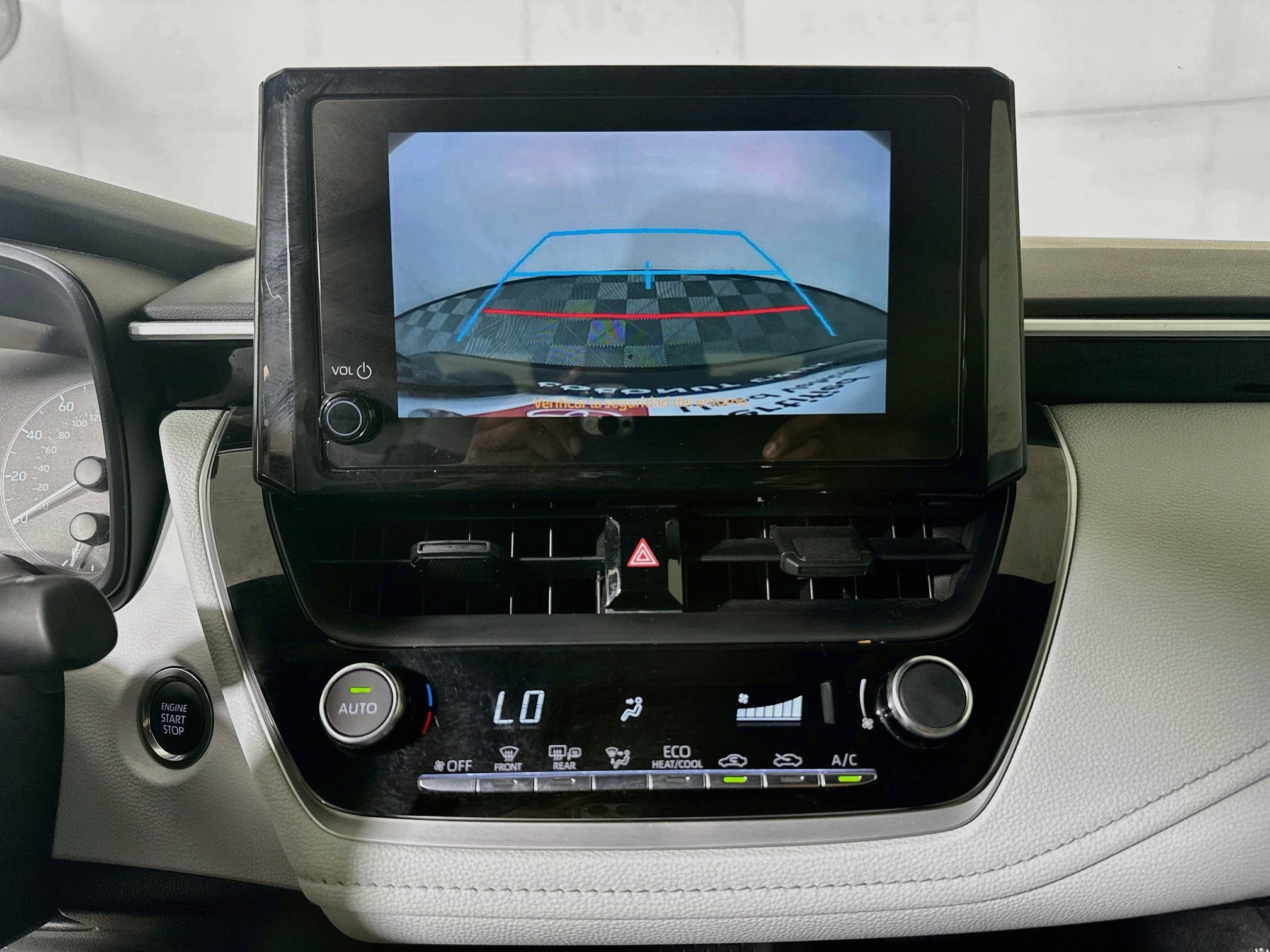 Used 2025 Toyota Corolla SE FWD image 25