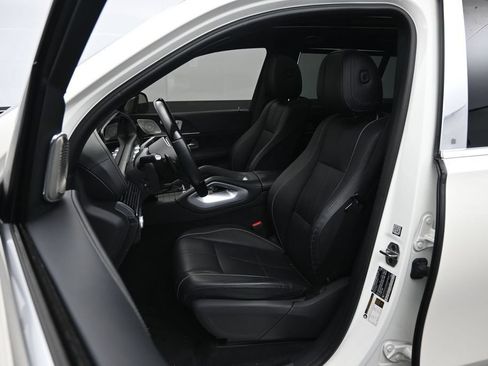 Used 2023 Mercedes-Benz Maybach GLS 600 4MATIC image 24