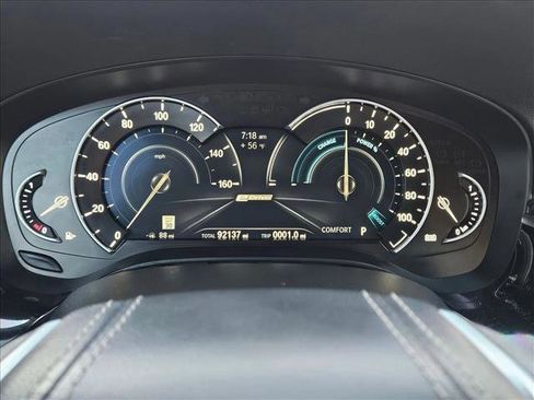 Used 2019 BMW 530e w/ Premium Package image 11