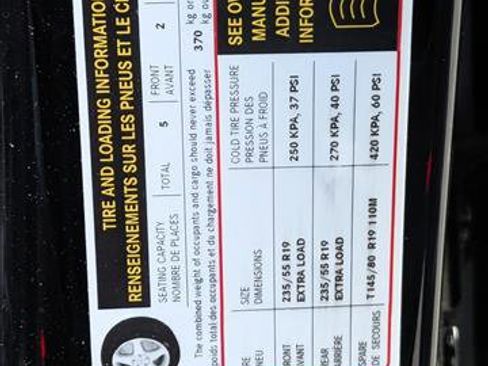 Used 2025 Mercedes-Benz GLC 300 4MATIC image 22