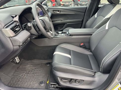 New 2025 Toyota Camry SE image 10