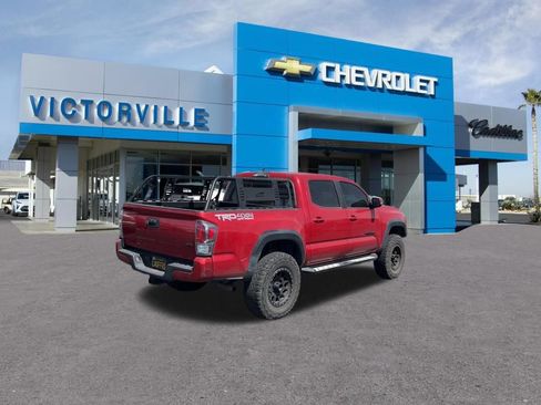 Used 2022 Toyota Tacoma TRD Off-Road w/ Technology Package AWD/4WD image 6
