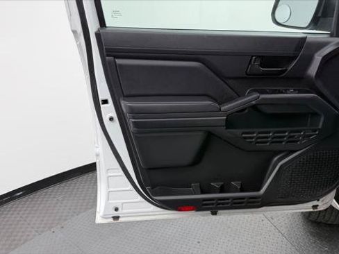Used 2024 Toyota Tacoma SR RWD image 13