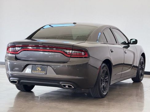 Used 2022 Dodge Charger SXT RWD image 7