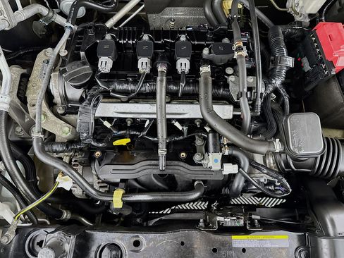 Used 2019 Nissan Kicks SV image 38