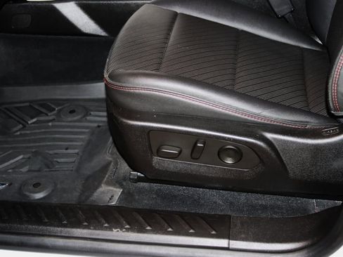 Used 2023 GMC Canyon AT4X image 37