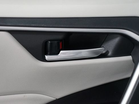 Certified 2025 Toyota RAV4 XLE Premium FWD image 32