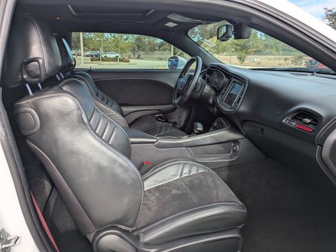 Used 2023 Dodge Challenger SRT Hellcat image 16