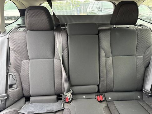 Used 2024 Subaru Outback Premium AWD/4WD image 9