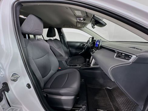 Certified 2024 Toyota Corolla Cross LE image 27