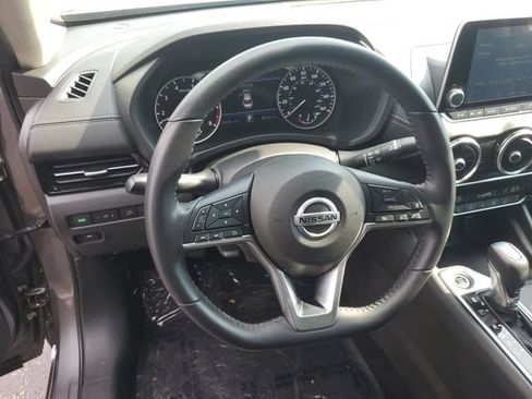Used 2020 Nissan Sentra SV FWD image 16