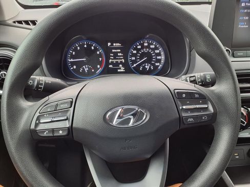 Used 2022 Hyundai Kona SEL image 28