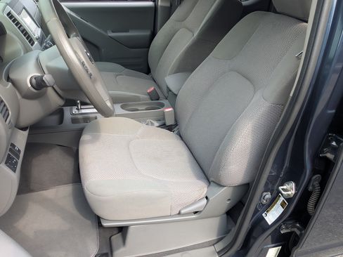 Used 2019 Nissan Frontier SV RWD image 16