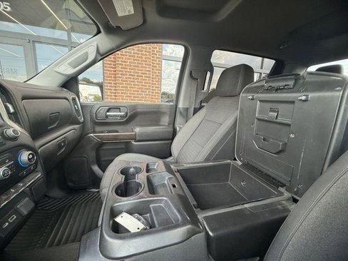Used 2022 Chevrolet Silverado 1500 RST AWD/4WD image 29