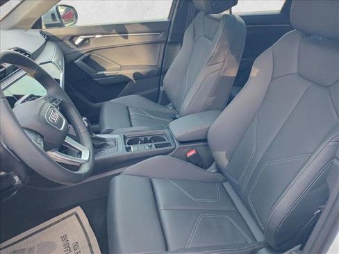 Certified 2025 Audi Q3 2.0T Premium w/ Convenience Package image 15