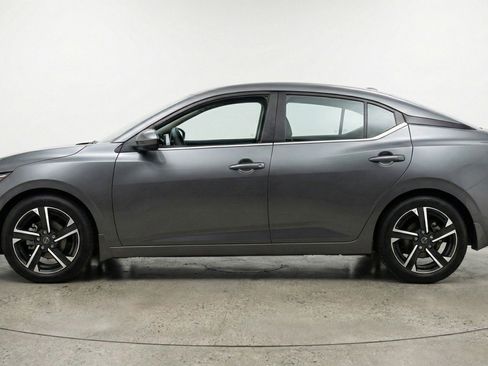 Used 2025 Nissan Sentra SV FWD image 5