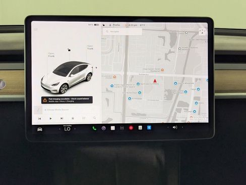 Used 2021 Tesla Model Y Long Range AWD/4WD image 18