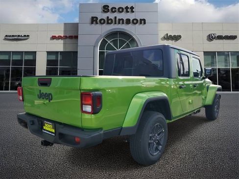 New 2026 Jeep Gladiator Sport image 4