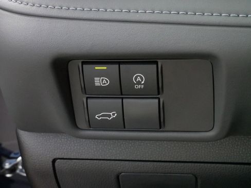 Certified 2024 Toyota Highlander XLE image 27