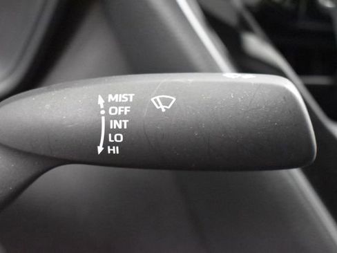 Used 2025 Toyota Corolla LE FWD image 27