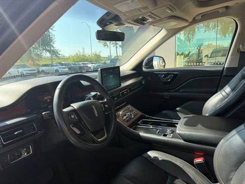 Used 2022 Lincoln Aviator Reserve w/ Elements Package Plus AWD/4WD image 6