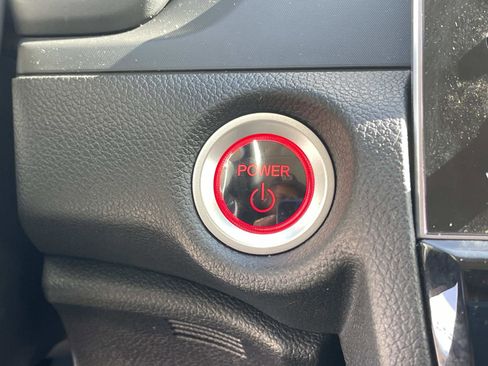 Used 2019 Honda Insight Touring image 13