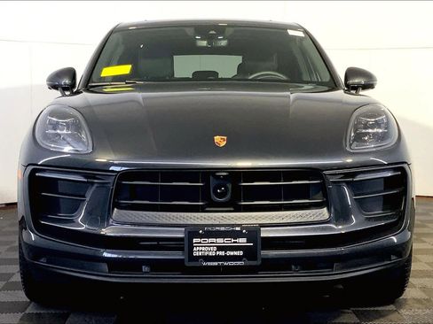 Used 2025 Porsche Macan image 10