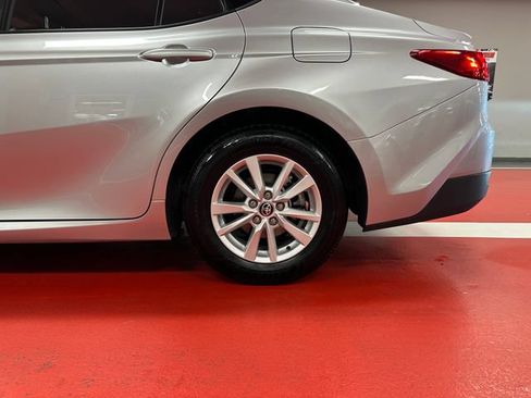 Used 2026 Toyota Camry LE FWD image 29